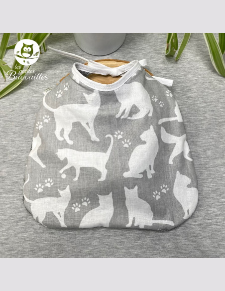 Grand bavoir bébé éponge fait main chat gris Grand bavoir bébé éponge fait main chat gris