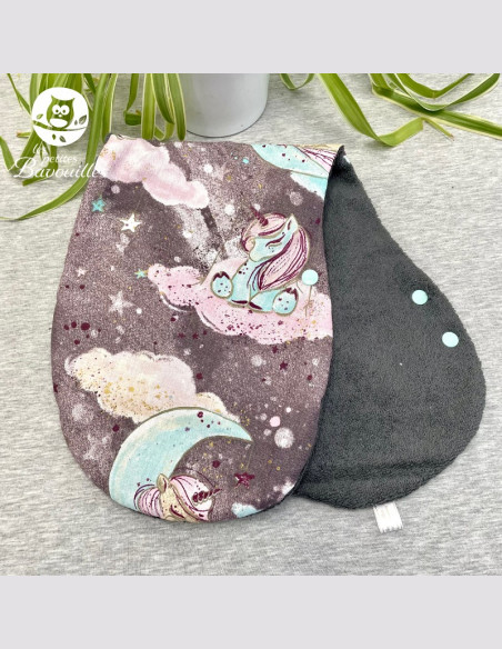 Bavoir naissance - 2ans licorne grise Bavoir naissance - 2ans licorne grise