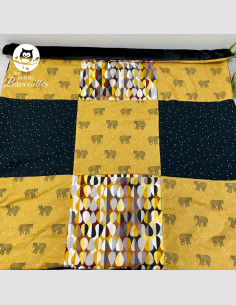 Couverture polaire fait main ours moutarde 2