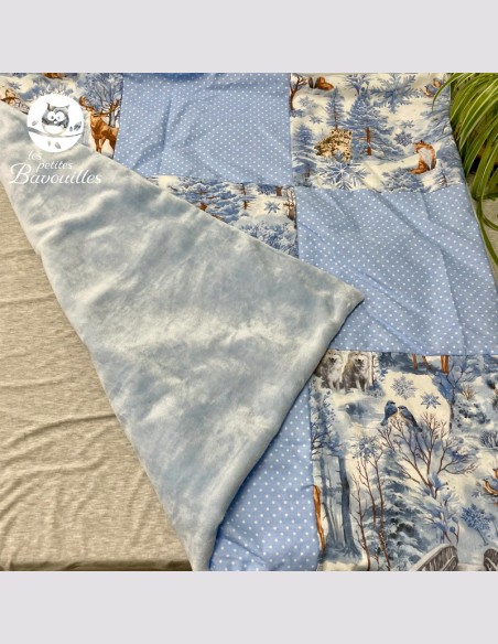 Couverture loup bleu