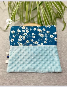 Doudou plat fleur bleue