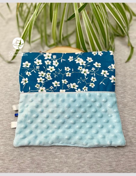 Doudou plat fleur bleue