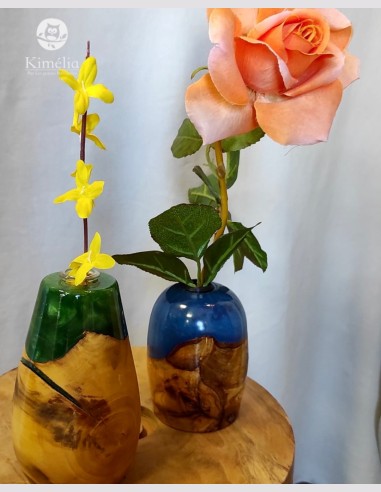 Vase en résine et bois tourné de Savoie