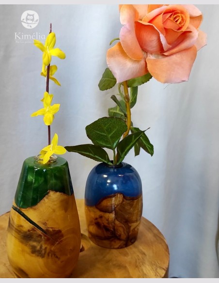 Vase en résine et bois tourné de Savoie