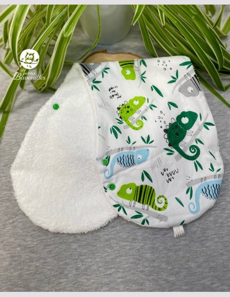 Grand bavoir d'épaule fait main évolutif avec bébé caméléon