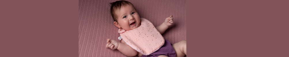Petit bavoir naissance fait main avec amour