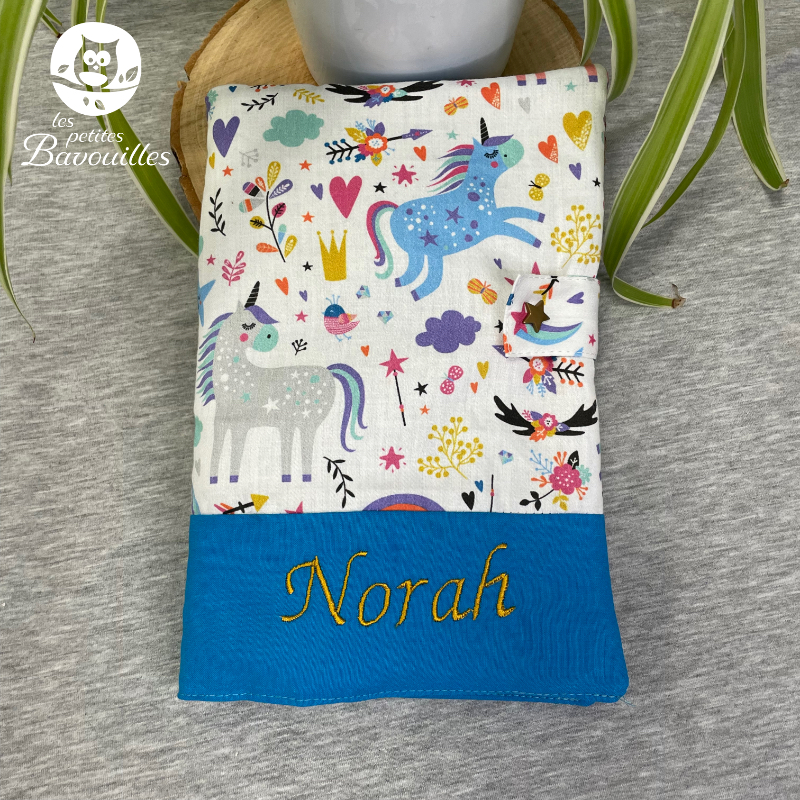 Carnet de santé licorne personnalisé Norah